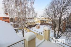 Дом 338м&sup2;, 3-этажный, участок 8 сот.  