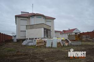 Дом 619м&sup2;, 3-этажный, участок 15 сот.  