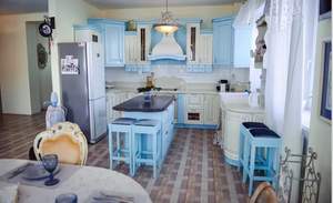 Дом 250м&sup2;, 2-этажный, участок 7 сот.  