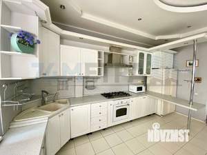 Дом 507м&sup2;, 3-этажный, участок 13 сот.  