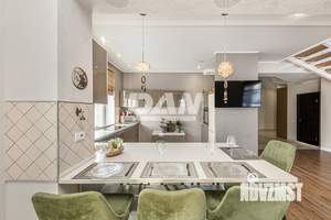 Дом 350м&sup2;, 2-этажный, участок 15 сот.  