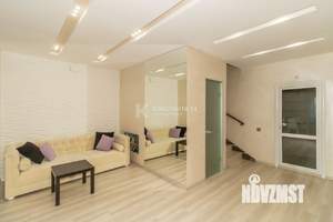 Дом 530м&sup2;, 2-этажный, участок 784 сот.  