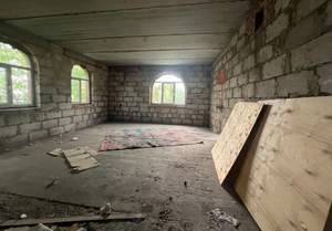 Дом 400м&sup2;, 3-этажный, участок 8 сот.  