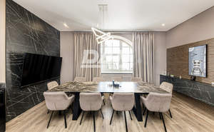 Дом 690м&sup2;, 4-этажный, участок 10 сот.  