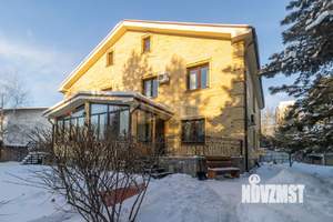 Дом 177м&sup2;, 2-этажный, участок 558 сот.  