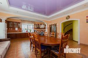 Коттедж 475м², 3-этажный, участок 6 сот.  