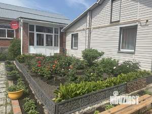 Дом 330м&sup2;, 2-этажный, участок 33 сот.  