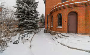 Дом 370м&sup2;, 3-этажный, участок 12 сот.  