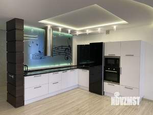 Таунхаус 220м², 3-этажный, участок 1 сот.  