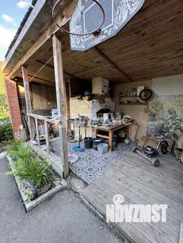 Дом 251м&sup2;, 3-этажный, участок 6 сот.  