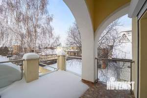 Дом 338м&sup2;, 3-этажный, участок 8 сот.  