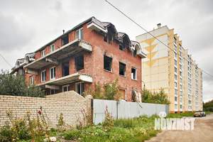 Дом 720м&sup2;, 3-этажный, участок 6 сот.  