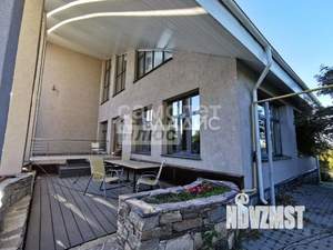 Дом 920м&sup2;, 3-этажный, участок 14 сот.  