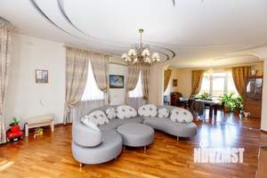 Коттедж 460м², 3-этажный, участок 9 сот.  