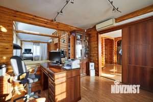 Дом 344м&sup2;, 3-этажный, участок 8 сот.  