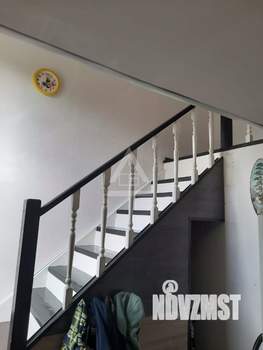 Дом 100м&sup2;, 2-этажный, участок 4 сот.  