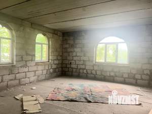 Коттедж 400м&sup2;, 3-этажный, участок 8 сот.  