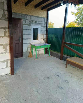 Дом 70м&sup2;, 2-этажный, участок 3 сот.  