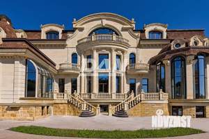 Дом 1736м&sup2;, 4-этажный, участок 42 сот.  