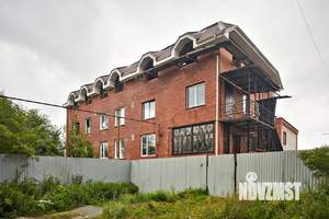 Дом 720м&sup2;, 3-этажный, участок 6 сот.  