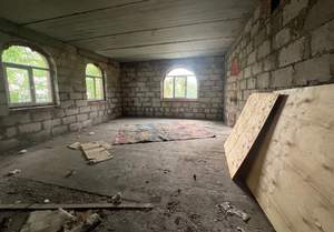 Дом 400м&sup2;, 3-этажный, участок 8 сот.  