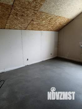 Коттедж 130м², 2-этажный, участок 6 сот.  