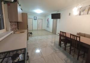 Дом 240м&sup2;, 2-этажный, участок 4 сот.  