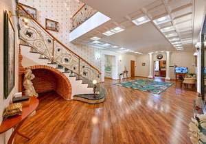 Дом 811м&sup2;, 3-этажный, участок 37 сот.  