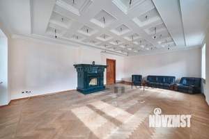 Коттедж 820м², 4-этажный, участок 21 сот.  