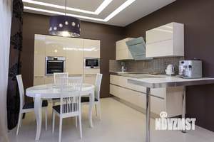 Таунхаус 239м&sup2;, 3-этажный, участок 1 сот.  