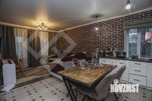 Дом 98м&sup2;, 2-этажный, участок 5 сот.  