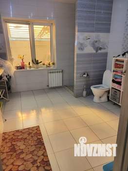 Коттедж 205м&sup2;, 2-этажный, участок 9 сот.  