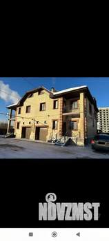 Коттедж 320м&sup2;, 2-этажный, участок 11 сот.  