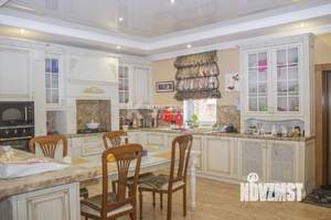 Дом 374м&sup2;, 2-этажный, участок 10 сот.  