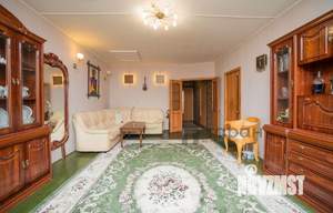 Коттедж 300м&sup2;, 2-этажный, участок 6 сот.  