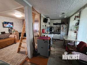 Дом 42м&sup2;, 2-этажный, участок 6 сот.  