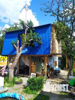 Дом 22м&sup2;, 2-этажный, участок 6 сот.  