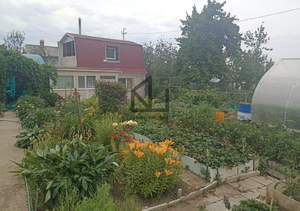 Дом 50м&sup2;, 2-этажный, участок 6 сот.  