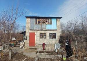 Дом 40м², 2-этажный, участок 7 сот.  