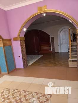 Коттедж 406м&sup2;, 2-этажный, участок 10 сот.  