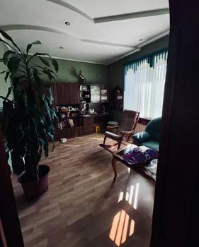 Дом 284м², 3-этажный, участок 10 сот.  