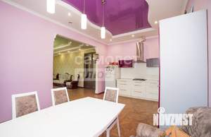 Дом 450м&sup2;, 3-этажный, участок 6 сот.  