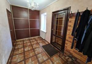 Дом 297м², 2-этажный, участок 9 сот.  
