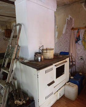 Дом 30м&sup2;, 2-этажный, участок 6 сот.  