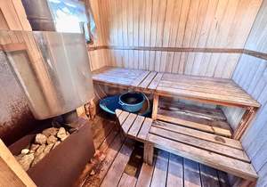 Дом 45м&sup2;, 2-этажный, участок 403 сот.  