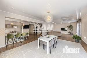 Дом 350м&sup2;, 2-этажный, участок 15 сот.  