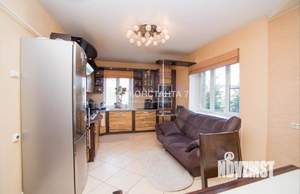 Дом 269м², 2-этажный, участок 13 сот.  