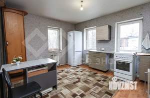 Дом 63м&sup2;, 2-этажный, участок 5 сот.  