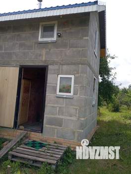 Дом 25м², 2-этажный, участок 6 сот.  