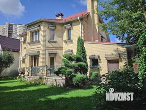 Коттедж 427м&sup2;, 3-этажный, участок 10 сот.  